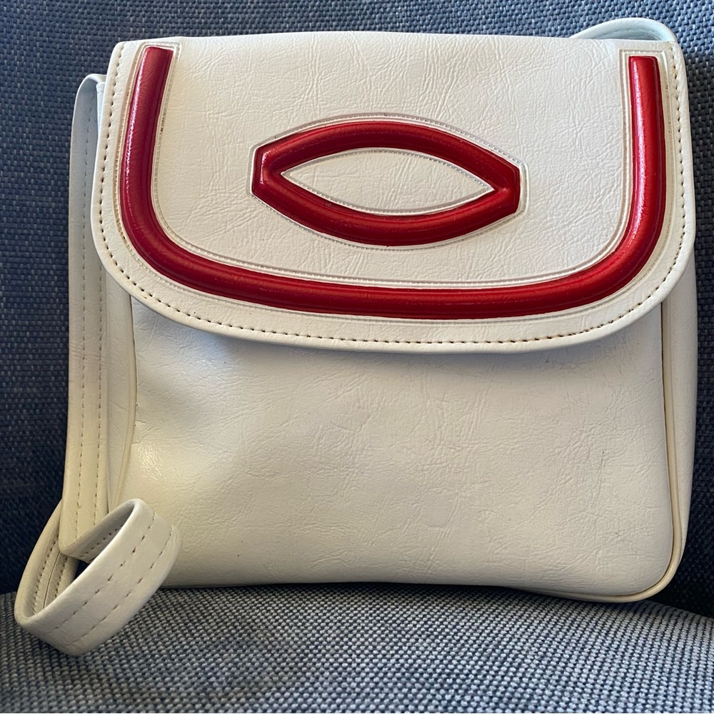 Vintage 60’s Vinyl Purse